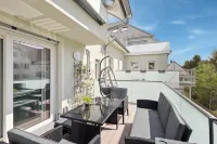 Welcome to our stylish new construction vacation home in Dasing! Hotels in Dasing