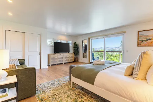 Modern Sonoma Stay w/ Spacious Deck, Views & Prime Location Bennett