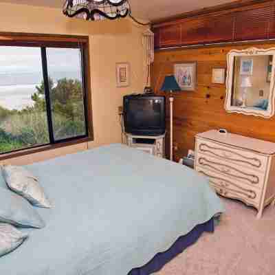 "WOW House" - Prime Panoramic Oceanfront Home Rooms