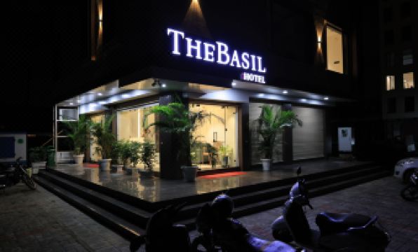 Uda 더 바질 호텔(The Basil Hotel) 2-Star Hotel pool
