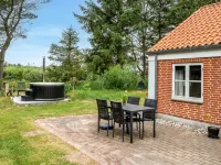 "Marlise" - 2.5km from the Sea - Homestays