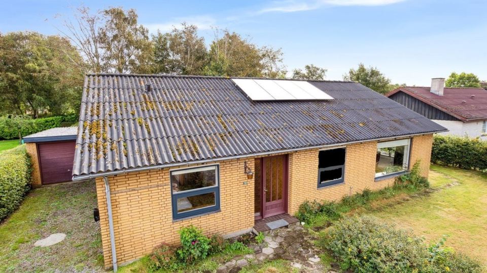 "Magh" - 9.8km from the Sea
