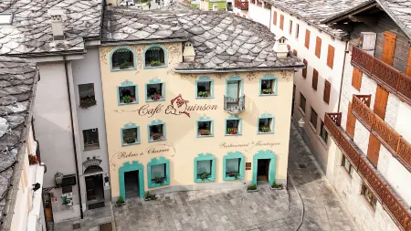 Café Quinson Relais de Charme Отели в г. Морже