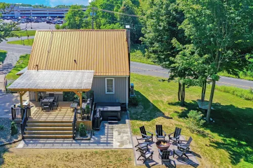Secluded Retreat, Hot Tub, Fire Pit, Wildlife Views, Near New Buffalo Beach!