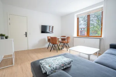 Modernized Bed & Bath Hotel a 