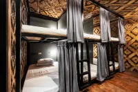 MAD Monkey Hostel Siargao