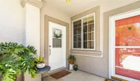 Entire Casita and Cal king bed, sofa bed and kitchen just minutes from Temecula.