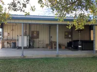 Anglers Landing LLC, Lots of beds, Boat Parking, Big/Private back Yard, Hot Tub