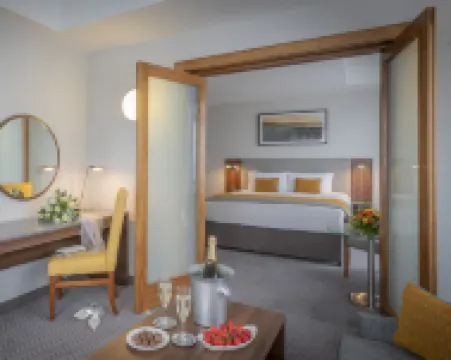 Maldron Hotel Tallaght โรงแรมใน