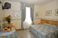 Villa Angelica - Bed and Breakfasts