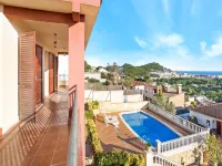 Villa in Blanes with Pool & Sea Views - 빌라