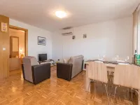 Apartments Lilly - Two Bedroom Apartment with Terrace and Sea View - Wifi