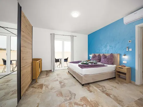 Luxe villa in Pula with pool and jacuzzi -  Holiday Villas