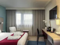 Hôtel Mercure Paris le Bourget Các khách sạn ở Le Blanc-Mesnil