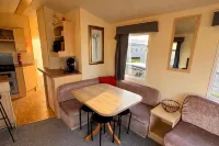 3 Bed Caravan 8 Berth Pet Friendly Parking Hotels in Dyserth