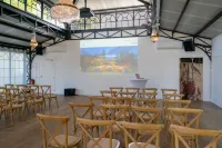 Villa EDMOND Hotels in Saclay