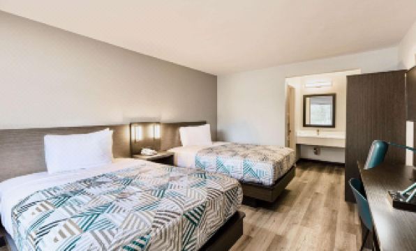 Motel 6 Carlsbad, CA - Near Legoland