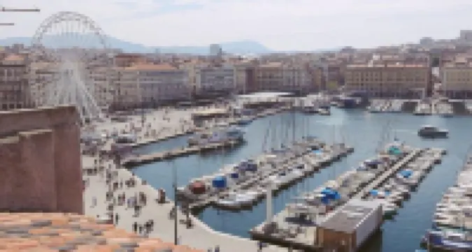 Vieux Port to Notre Dame de la Garde Triplex 70 m2 terrace