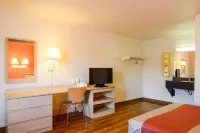 Motel 6 Leominster, MA Hotels in Devens