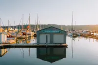 Cozy Curated Poulsbo Waterview Haven
