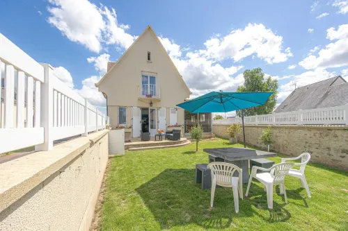 La Villa Cassinne Hotel a Quettehou