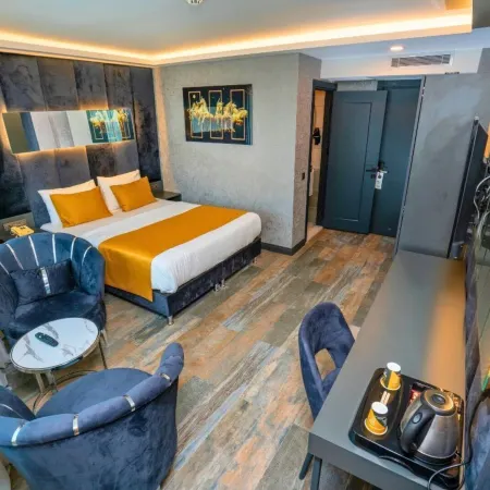 216 Silver Suite Отели рядом с достопримечательностью «Пристань для яхт Виапорт»