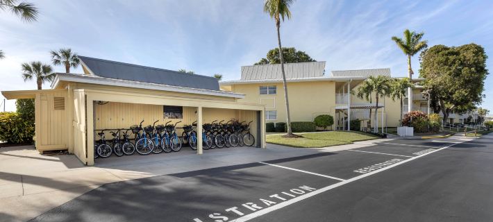Hilton Vacation Club Charter Club Naples Bay Hotels in Naples