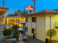 Studio City Court Yard Hotel Hotels near Beverly Park