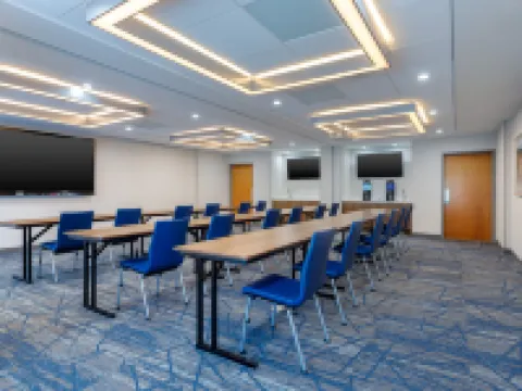 Holiday Inn Express & Suites Lancaster by IHG Hotels in Fairfield County