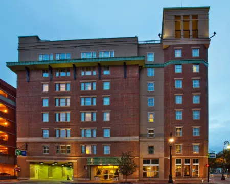 ฮอลิเดย์ อินน์ เอ็กซ์เพรส ซาวันนาห์ - ฮิสทอริก ดิสทริก บาย IHG โรงแรมในซาวานนาห์