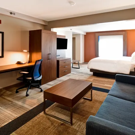 Holiday Inn Express & Suites SCHERERVILLE by IHG