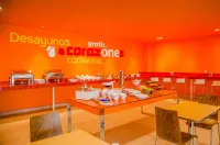 One Monclova - breakfast
