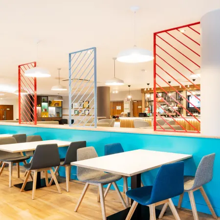 Holiday Inn LONDON - LUTON AIRPORT by IHG