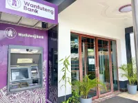 Crown Royale Hotel & Lounge Hotels in 