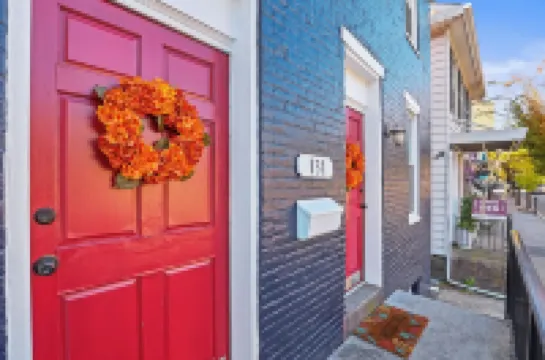 Entire Downtown Gettysburg Historic 4Br/3BA Home, Sleeps 8 with Free Parking