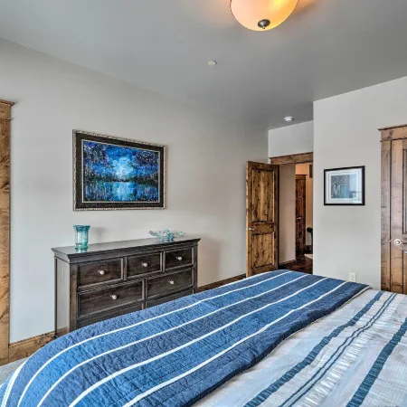 Main St Bozeman Condo - Walk to Parks and Eateries!