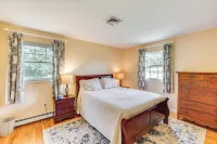 Hudson Valley Horse Farm Retreat in Salt Point - 3-Star