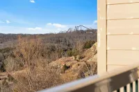 Sunset Retreat - 3 Min from Silver Dollar - Mountain view