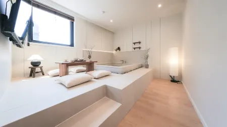 Aank Hotel Cheongju Uam 2nd Отели рядом с достопримечательностью «Samil Park»