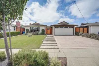 Private Zen Garden + Fireplace: Chic Hayward Oasis - 3-Star