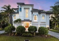 Bayfront Luxury – 5Br, Heated Saltwater Pool, Spa, Gulf Access & Walk to Beach