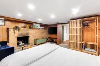 Bright 1BR Near UW & Local Parks - Bungalows