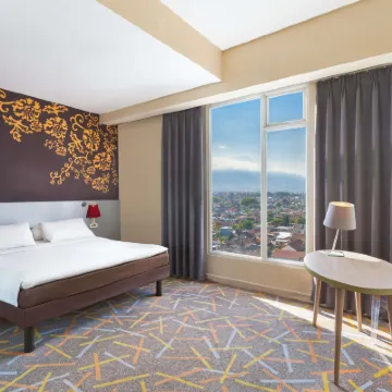 Ibis Styles Malang Hoteles cerca de Singosari - Templo de Ken Dedes