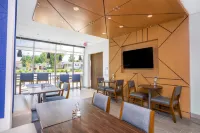 Holiday Inn Express & Suites Cedar Rapids NE - Marion by IHG Hotels in Linn County