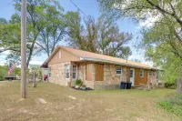 Cobblestone Cottage 10 Mi to Pomme de Terre! - 3-Star