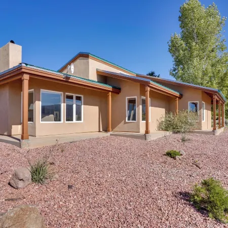 Zion Mountain Guest House w/ Canyon Vistas!