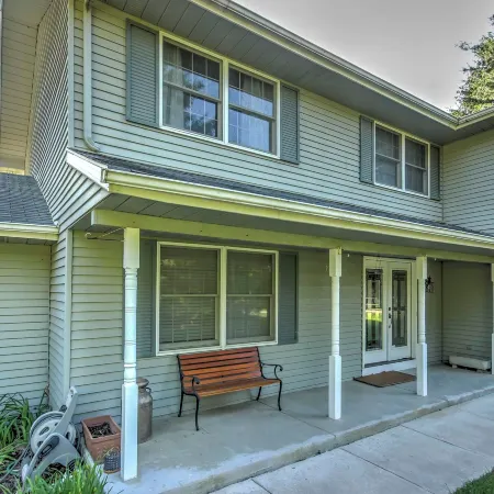 Private Plymouth Hideaway - 13 Miles to Ann Arbor!