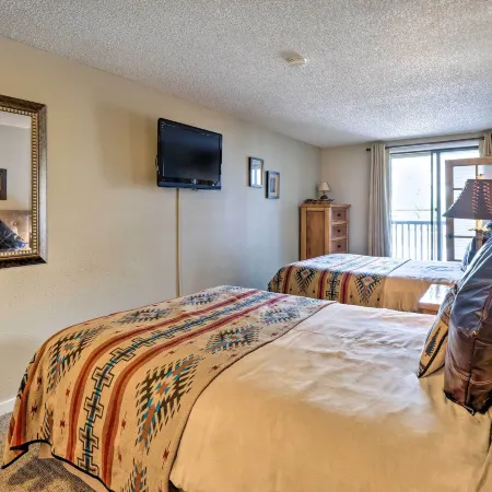 Ski-in/Ski-Out Copper Mountain Condo w/ Balcony!