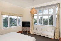 Cedar House - 4-Star