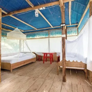 Red Uakari Jungle Lodge